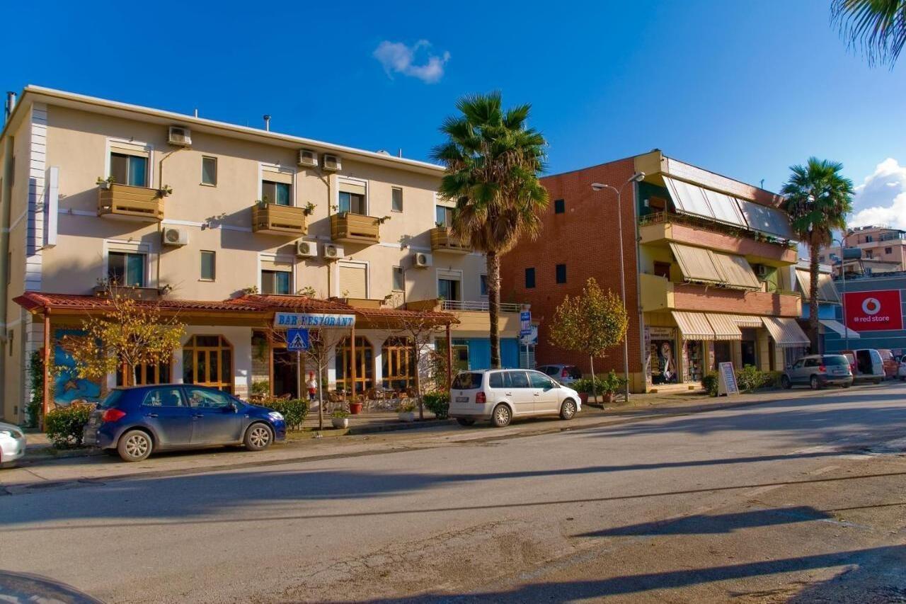 Hotel 4 Stinet Vlorë Exterior foto