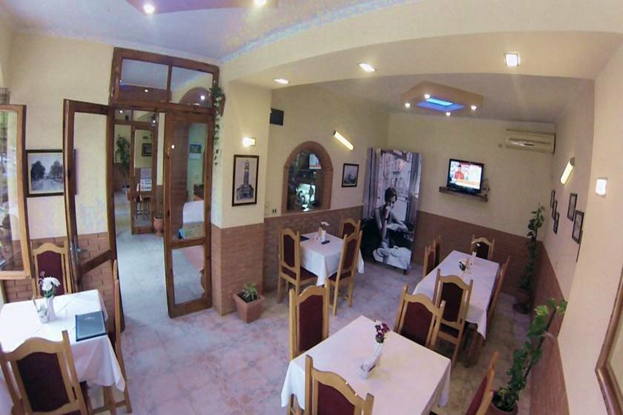 Hotel 4 Stinet Vlorë Exterior foto